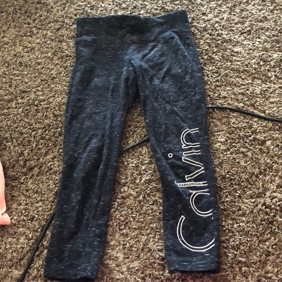 Calvin Klein workout capris - Picture 1 of 2